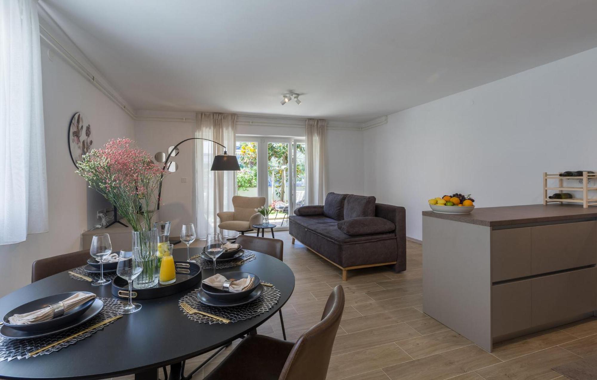 1 Bedroom Beautiful Apartment In Poreč Zewnętrze zdjęcie