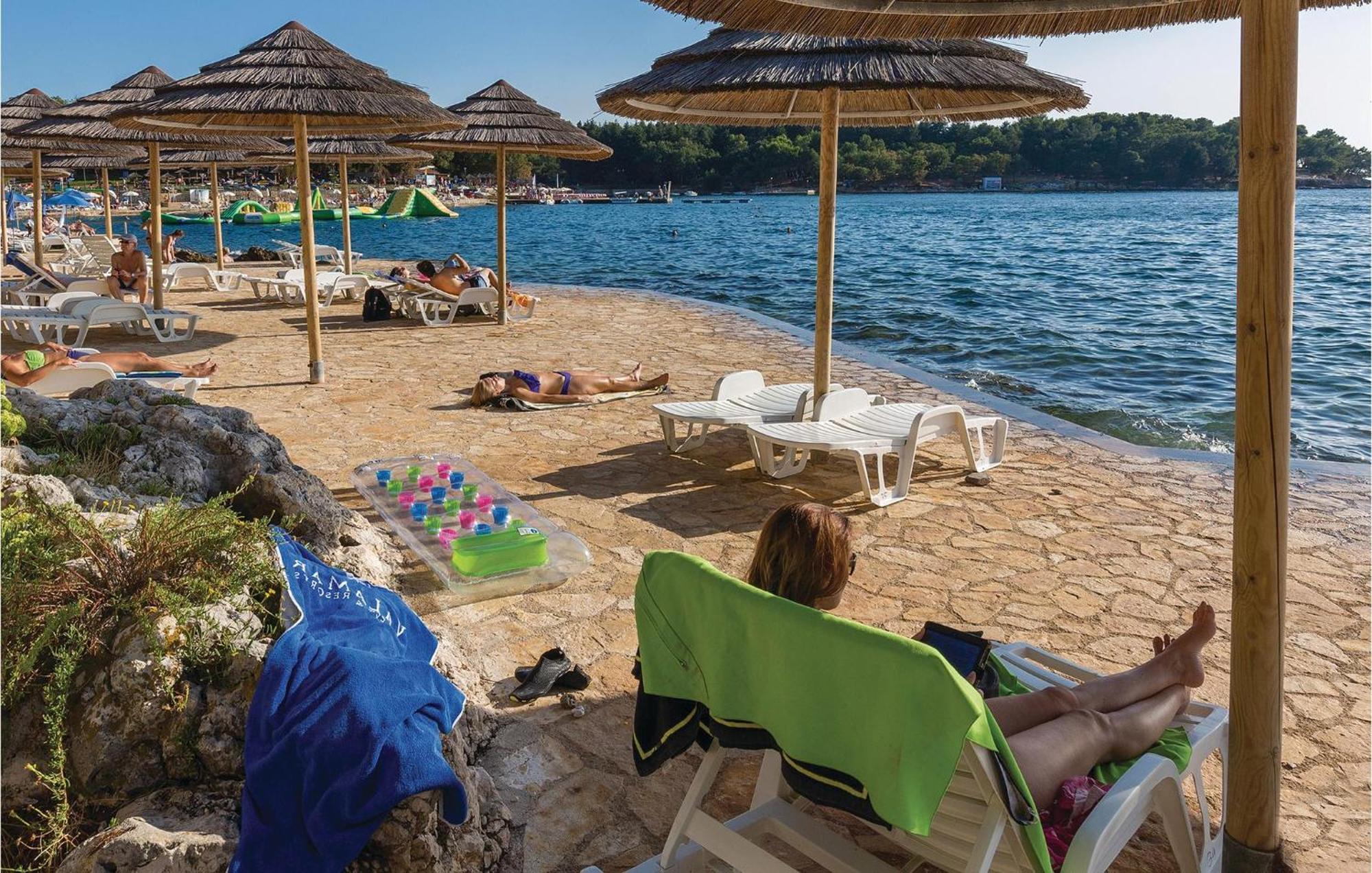 1 Bedroom Beautiful Apartment In Poreč Zewnętrze zdjęcie